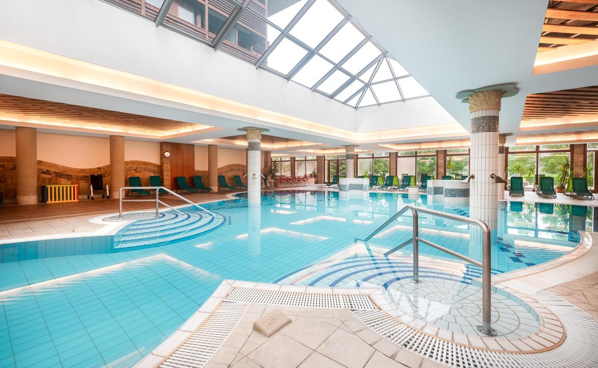 Aquarell Hotel Cegléd Eksteriør billede
